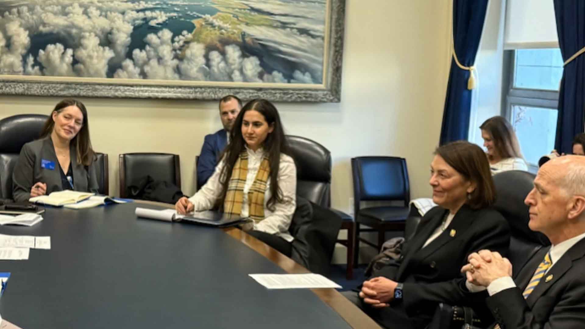 کچە هەڵەبجەییەکە لە کۆنگرێسی ئەمریكاوە دەست بە جێبەجێكردنی بەڵێنەکانی دەکات