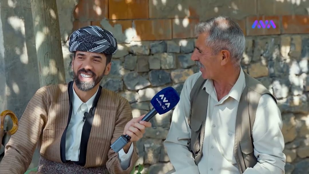 دڵشاد لە گوندە جوانەکەی چەمانە و دیاری دەبەخشێتەوە