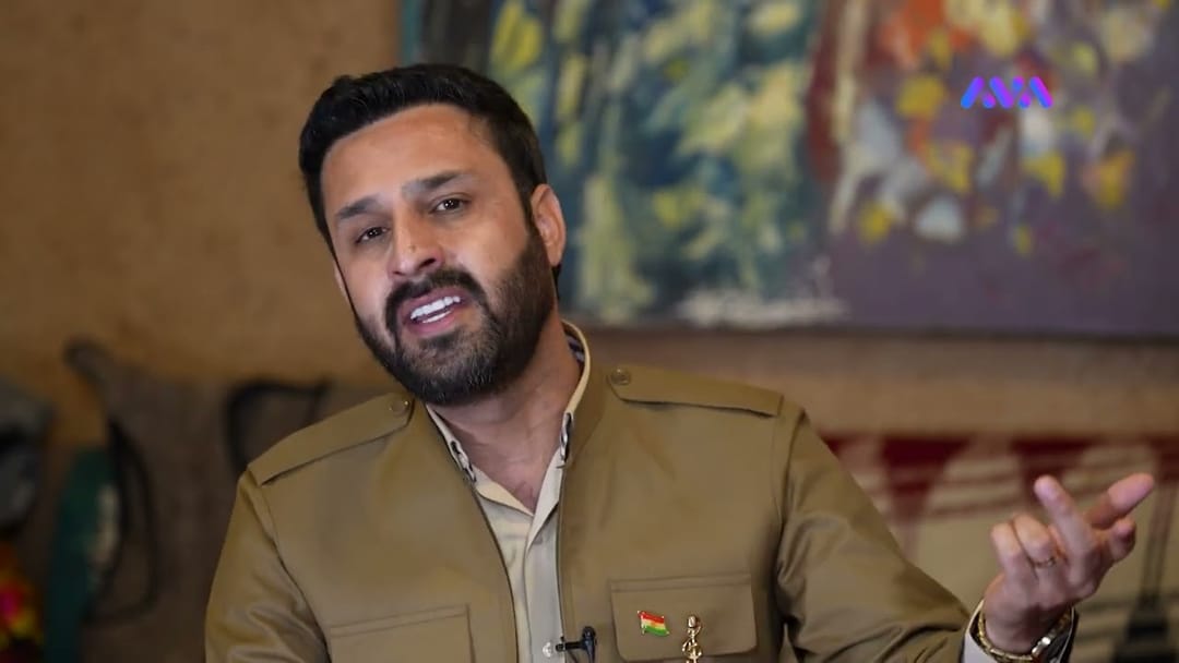 ئارارات هەڤاڵ میوانی شەقامی ڕاژانە و پێکەوە دیاری و خەڵات دەبەخشنەوە