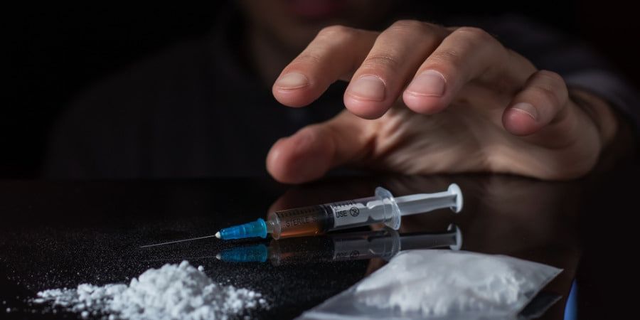 %80 بەکارهێنەرانی ماددەی هۆشبەر تەمەنیان لەنێوان 18 بۆ 35 ساڵە