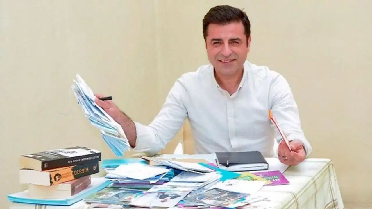 هاوسەرۆكانی دەم پارتی لەگەڵ سەڵاحەددین دەمیرتاش كۆدەبنەوە