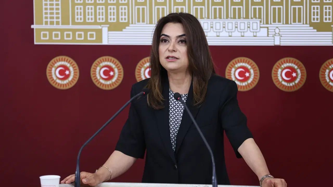 دەم پارتی: پێویستە کۆمیسیۆن بیروڕای ئۆجەلان وەربگرێت
