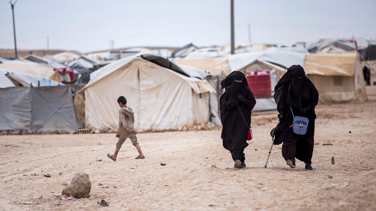 فەرەنسا ژمارەیەک هاووڵاتیی لە کەمپەکانی سووریاوە دەباتەوە