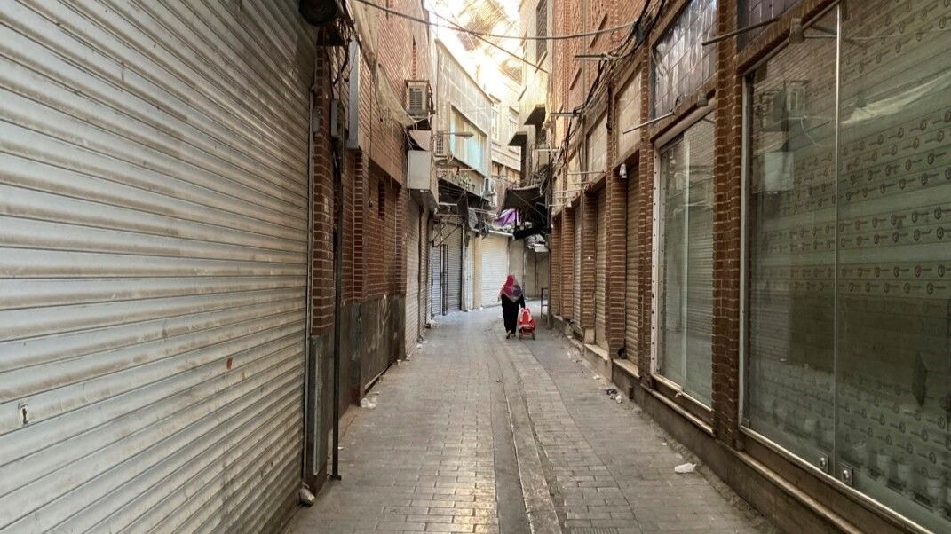 لە سێیەم ساڵیادی ژینا ئەمینی دووکان و بازاڕەکانی بەشێک لە شارەکانی ڕۆژهەڵاتی کوردستان داخران