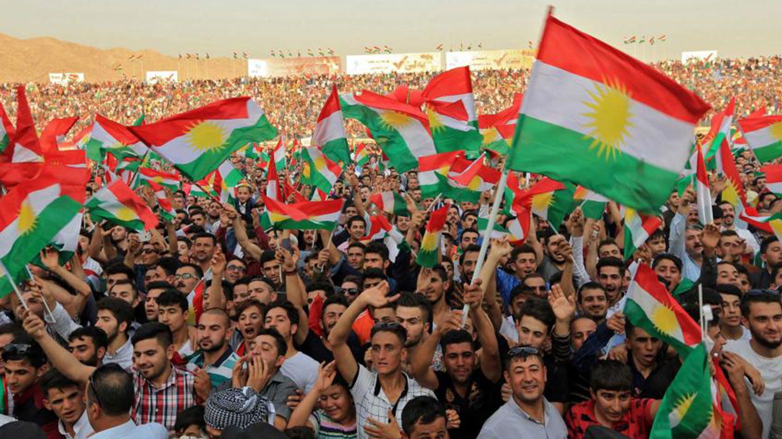 لە ساڵیادی ڕیفراندۆمدا گەورەترین چالاکی  و نمایشی ئاڵای کوردستان دەکرێت