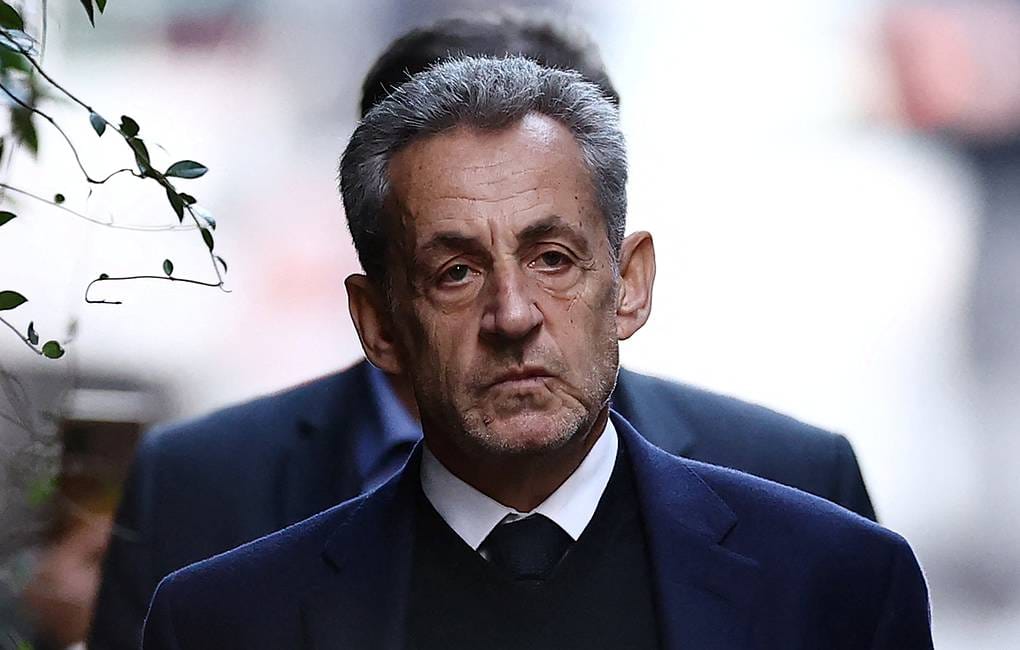 سارکۆزی لە زیندانەوە دەست بە نووسینەوەی کتێب دەکات