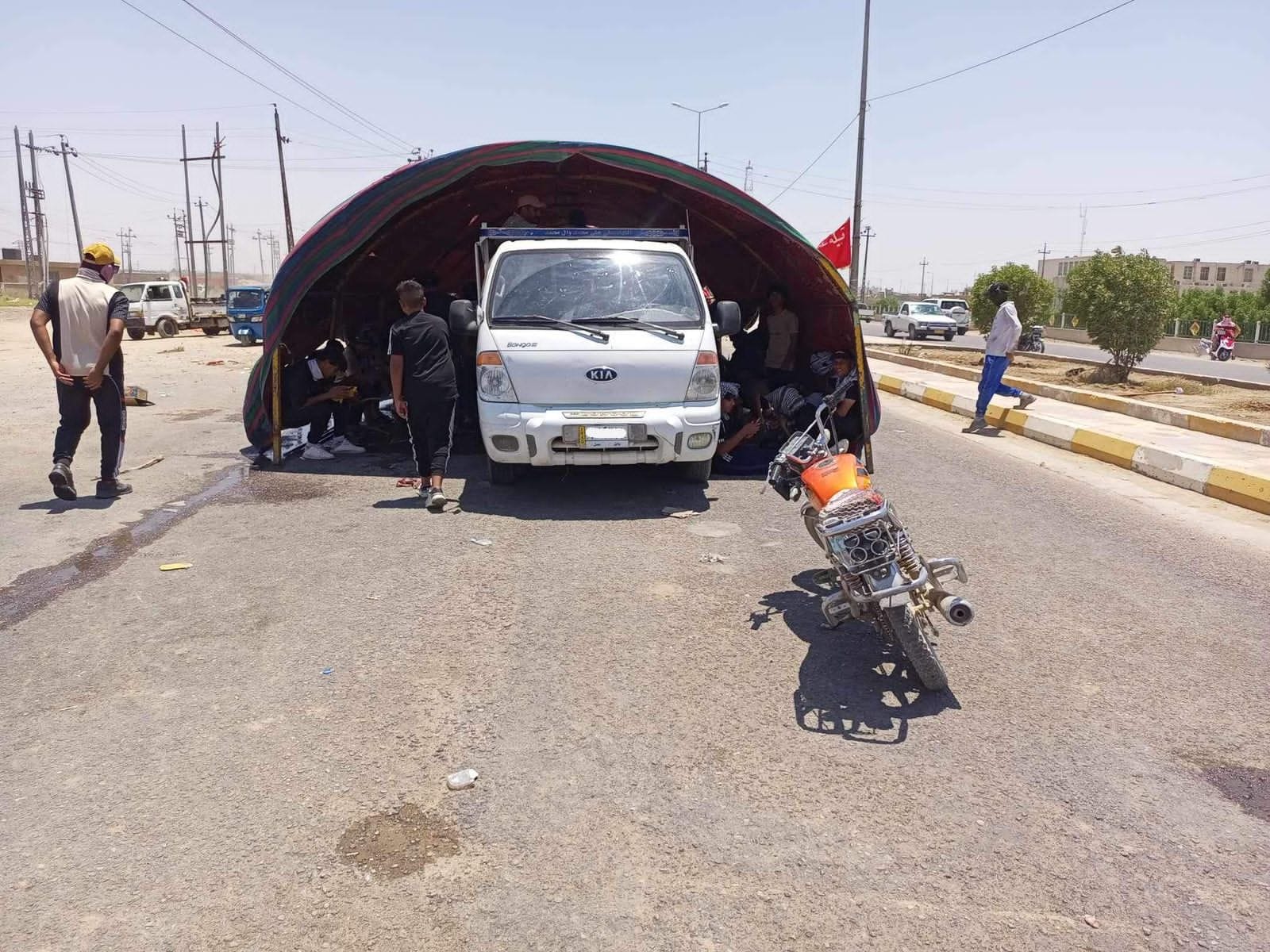 خۆپیشاندەران ڕێگای بەغدا – بەسرە دادەخەن