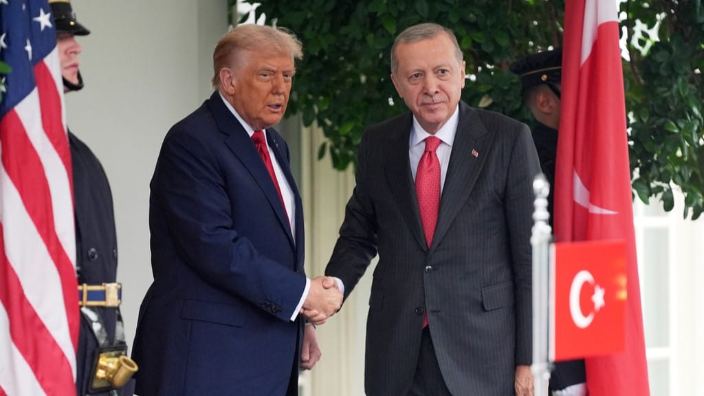 ترەمپ و ئەردۆغان لەبارەی وەستانی جەنگ لە غەززە بە تەلەفۆن گفتووگۆ دەکەن