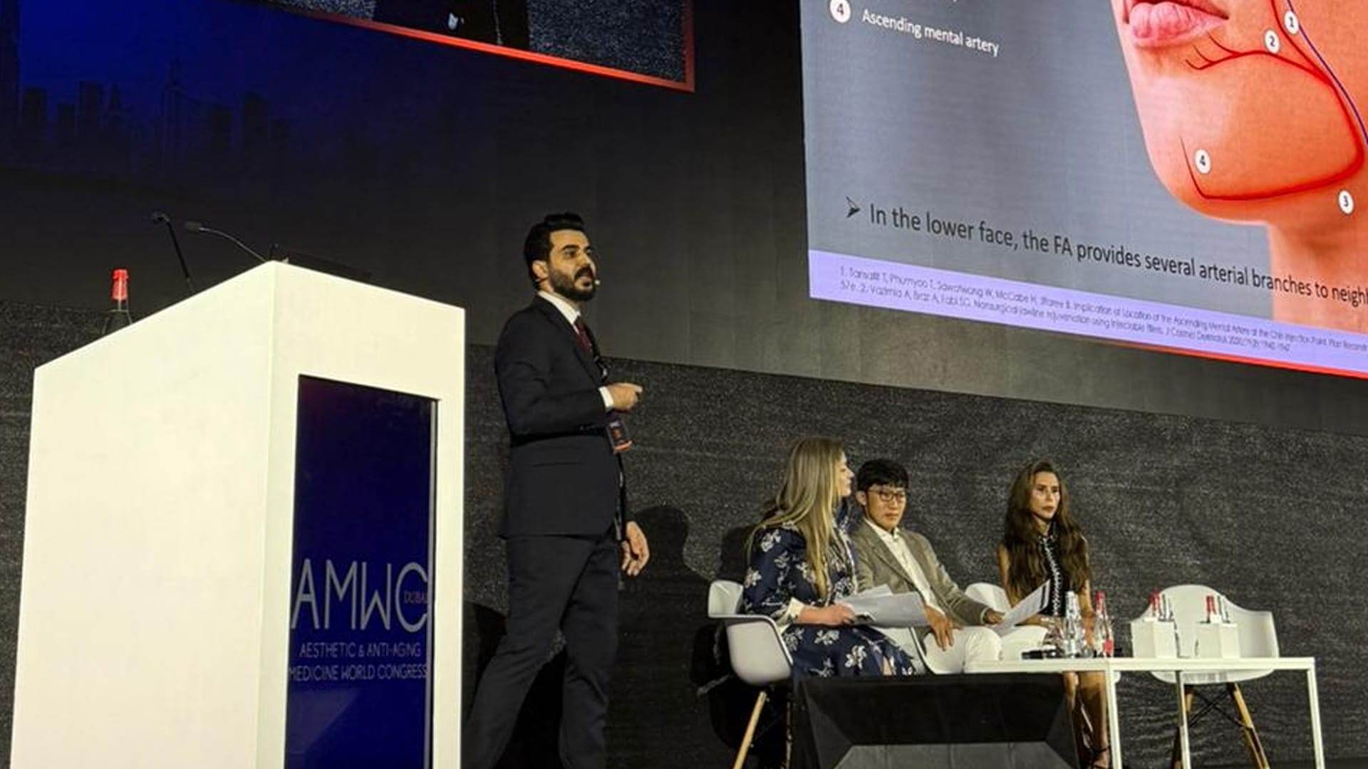 پزیشکێکی کورد بەشداریی کۆنفرانسێکی نێودەوڵەتیی جوانکاری دەکات