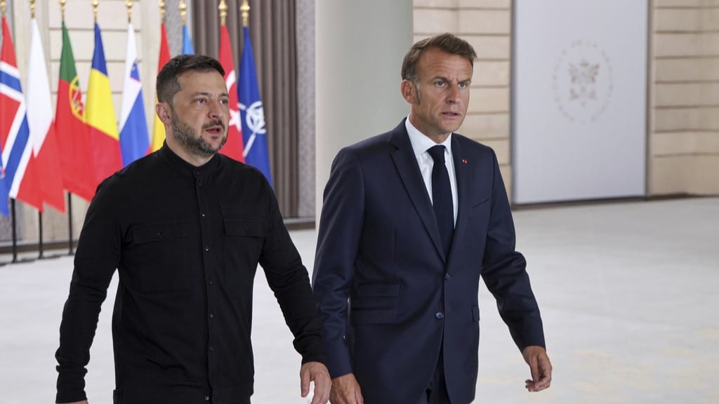 ئۆکرانیا داوای هاوکاریی سەربازی لە فەرەنسا دەکات