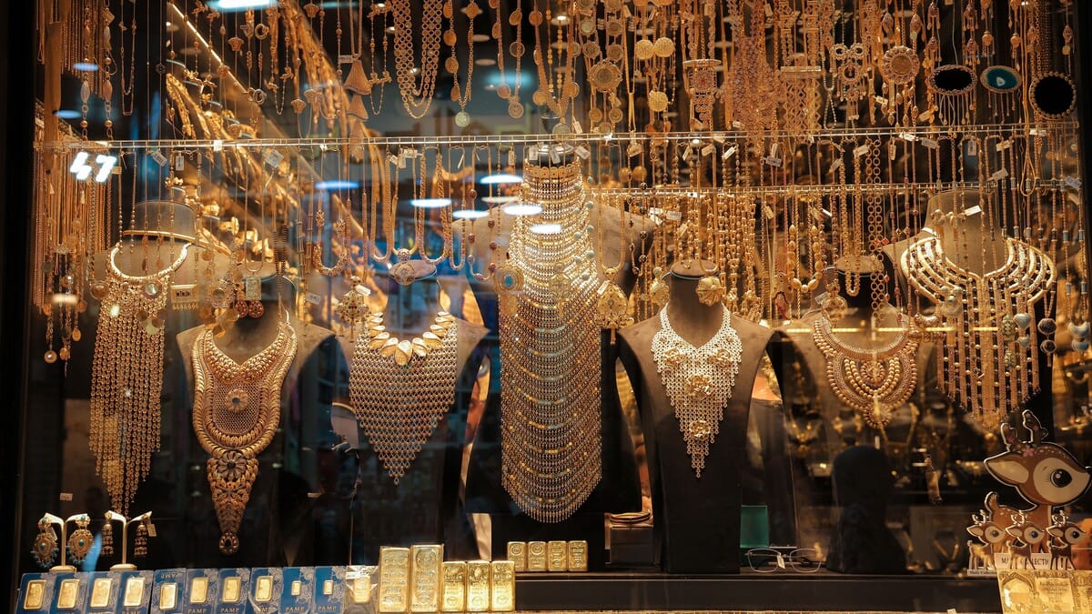 نرخی زێڕ زیاتر بەرزدەبێتەوە