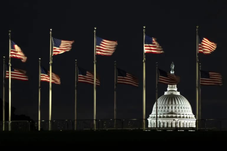 لەگەڵ ئەوەی حکومەتی ئەمریکا داخراوە، بەڵام مووچەی کارمەندانی کۆچ دەدرێت