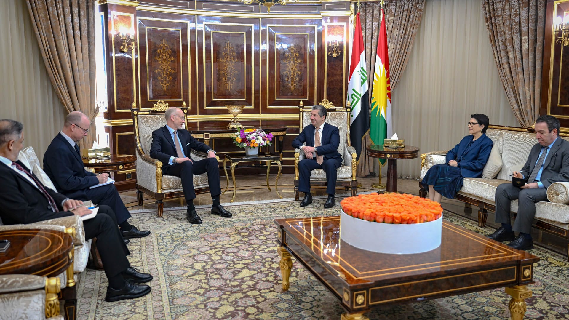 مەسرور بارزانی و باڵیۆز یورگن لیندسترۆم جەخت لە چارەسەرکردنی کێشەکانی نێوان هەولێر و بەغدا دەکەن