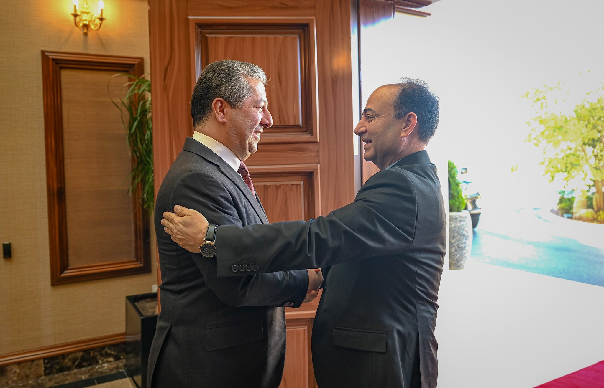 سەرۆکوەزیران مەسرور بارزانی پێشوازی لە عوسمان بایدەمیر دەکات